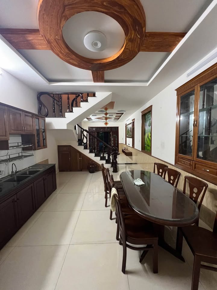 Nhà cho thuê đường 30/04, phường Rạch Dừa, 3PN - Không nội thất, giá 6 triệu