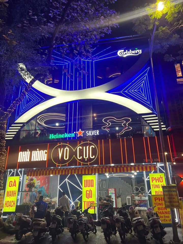 Cho thuê nhà mặt phố Nguy Như Kon Tum, Thanh Xuân - Diện tích 400m², vị trí kinh doanh sầm uất!