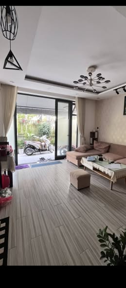 Nhà 2 Tầng Đẹp Đường Mẹ Nhu, 42m² giá 3 tỷ - An cư lý tưởng!