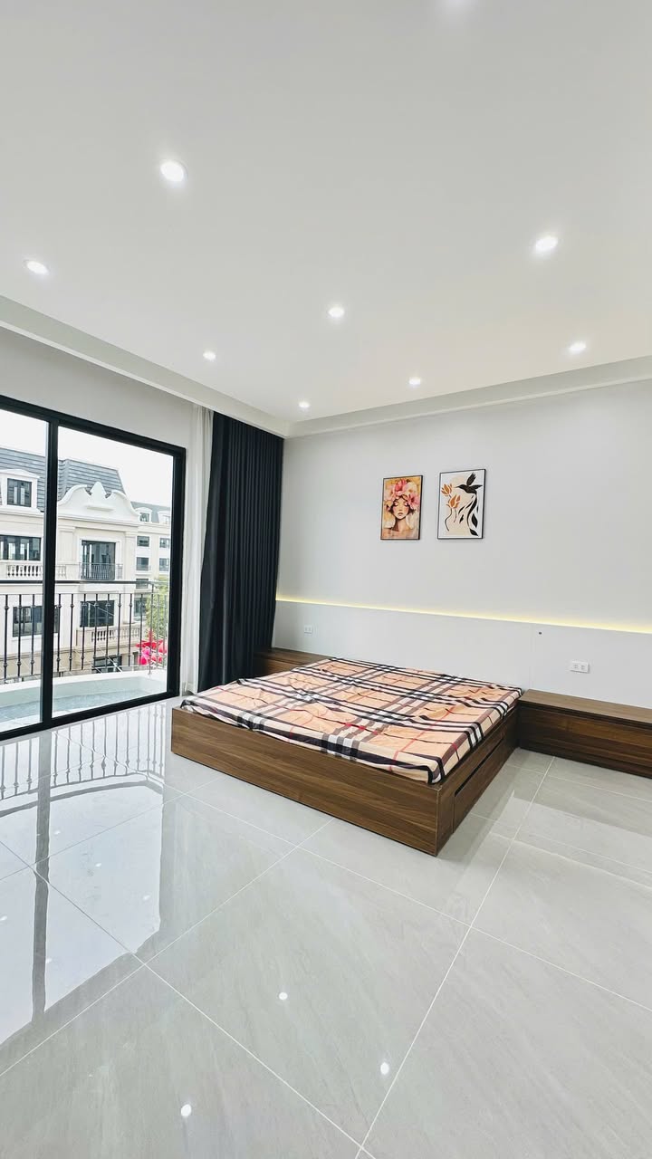 Shophouse Vinhomes Móng Cái 75m² giá 35 triệu - Kinh doanh sầm uất ngay cửa khẩu!