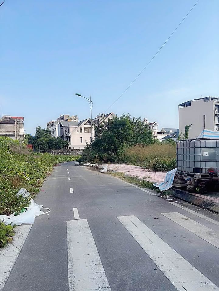 Đất nền Móng Cái 75m² giá chỉ 3 tỷ - Gần cây xăng Đại lộ Hòa Bình!