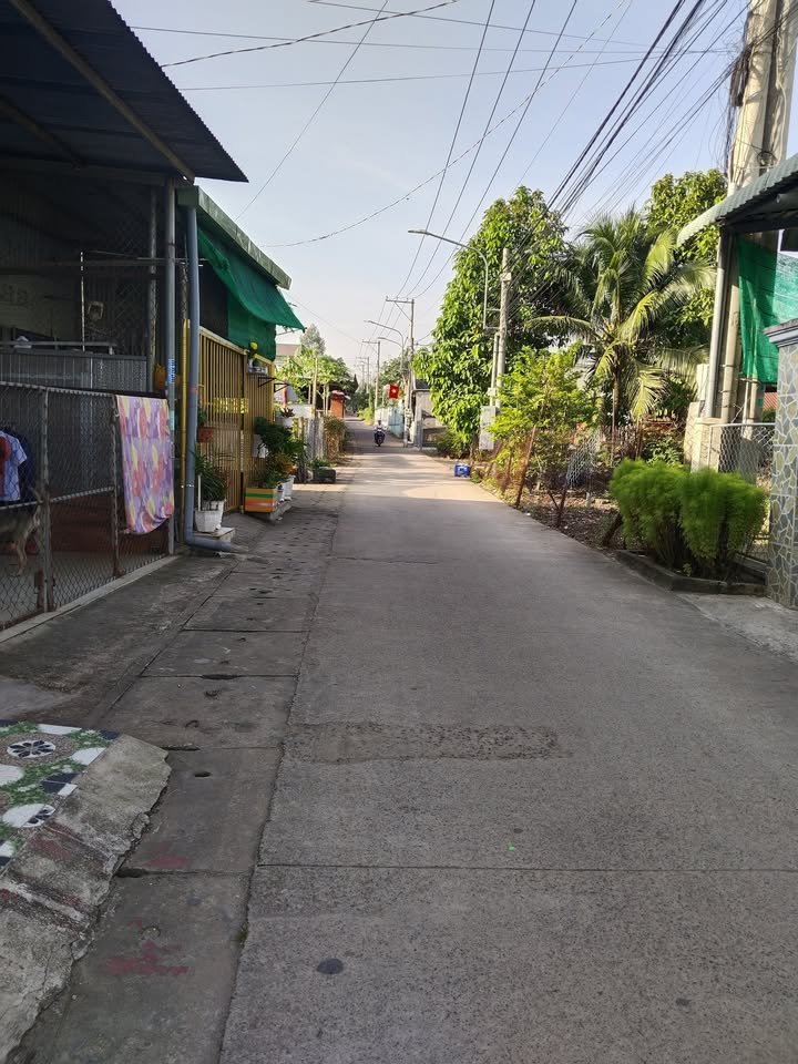 Nhà bán tại Long Thọ, Nhơn Trạch, Đồng Nai 213m² giá 2 tỷ - Mặt tiền kinh doanh sầm uất!