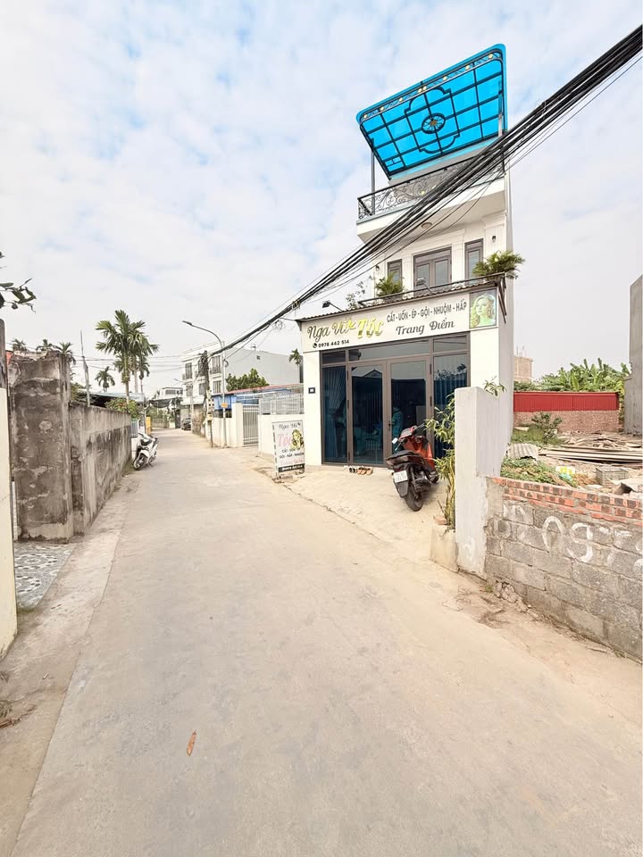 Nhà phố Đặng Cương, An Dương 100m² giá 2 tỷ - Kinh doanh thuận lợi!