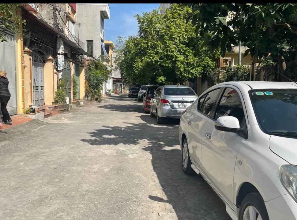 Nhà bán trung tâm TP Thanh Hóa 94m² giá 5 tỷ - Hướng Đông, đường ô tô tránh nhau!