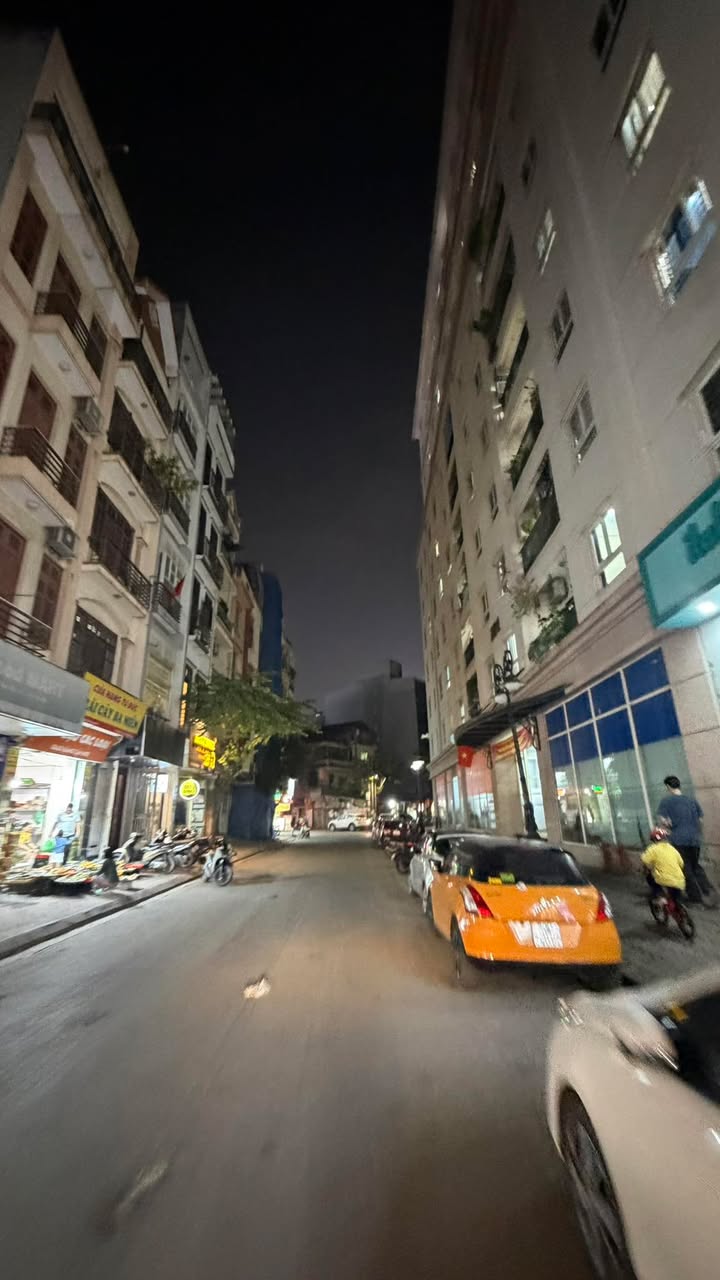 Nhà phân lô 6 tầng Yên Hòa 48m² giá 23 tỷ - Không gian đẹp, chính chủ!