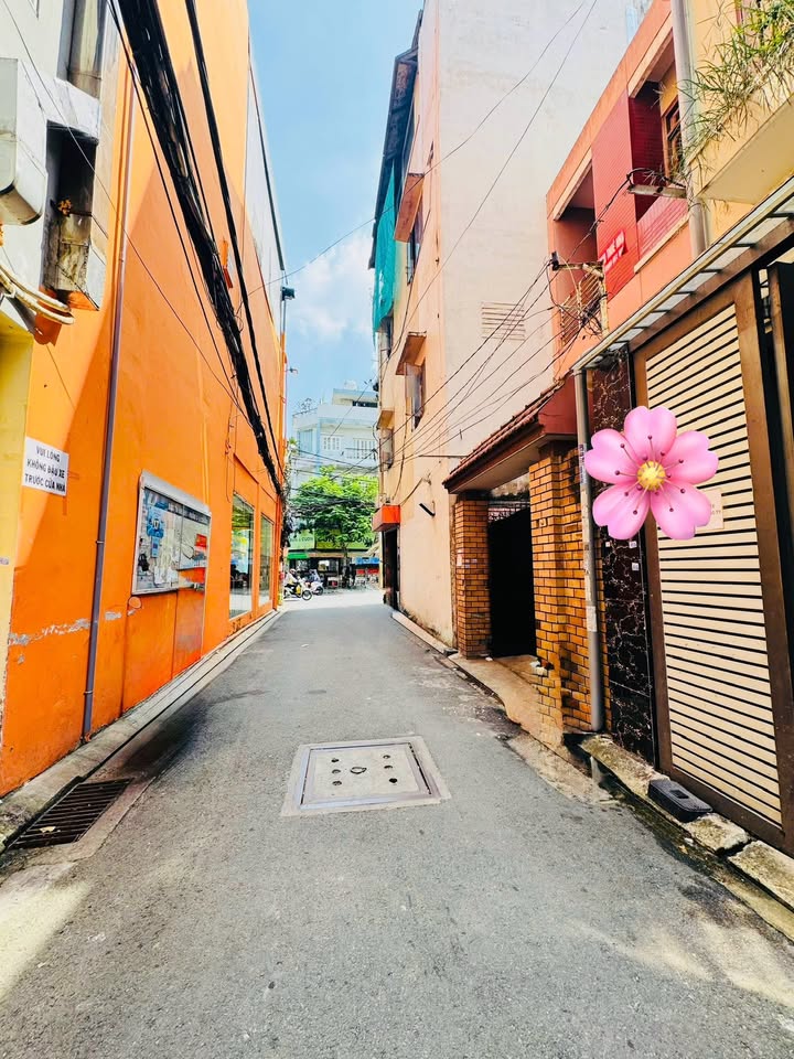 Nhà riêng Tân Bình 55m² giá 10.75 tỷ - Khu VIP Bàu Cát, sẵn sàng vào ở!