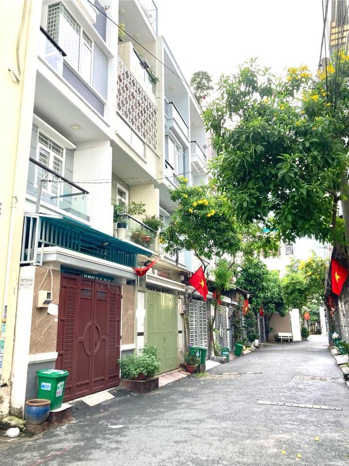 Nhà 4 tầng hẻm 5m Bình Chiểu 51m² giá 3.65 tỷ - Tiện ích đầy đủ!