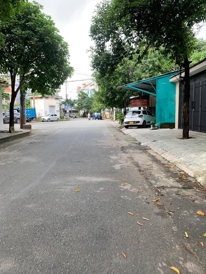 Đất nền Hiệp Bình Phước 230m² giá 6 tỷ - Sổ đỏ chính chủ, xây dựng tự do!