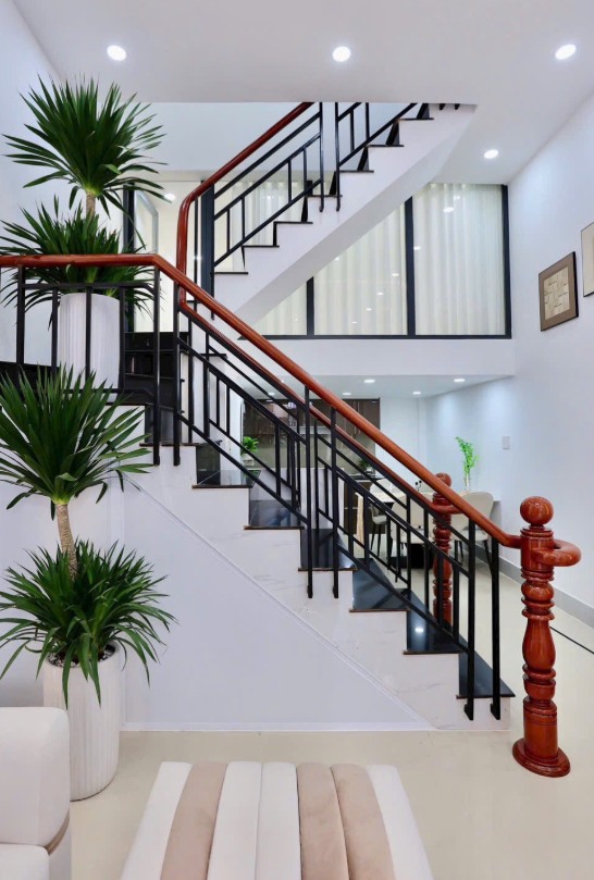 Nhà phố Thủ Đức 50m² giá 4 tỷ - Khu dân cư văn minh, hẻm xe hơi!