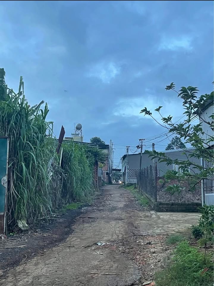 Nhà kiên cố tại xã Ea Kar, 420m² giá 1.3 tỷ - Cơ hội đầu tư tuyệt vời!