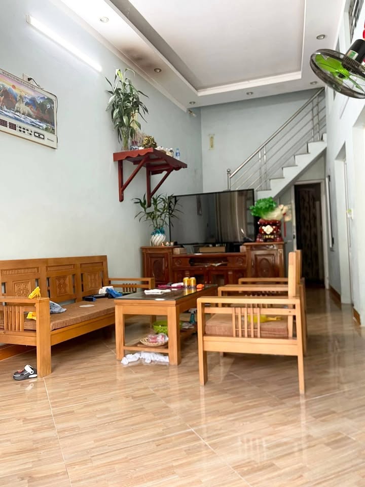 Nhà gác lửng Tam Thanh 67m² giá 1 tỷ - Đường rộng ô tô vào tận nơi!