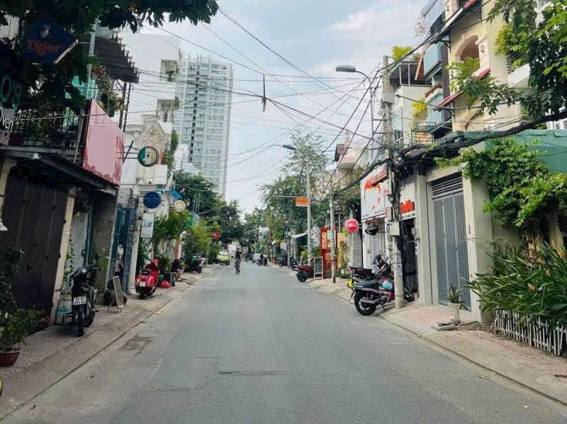 Nhà phố Thảo Điền Thủ Đức 150m² giá 29.5 tỷ - Khu vực yên tĩnh, thuận tiện!