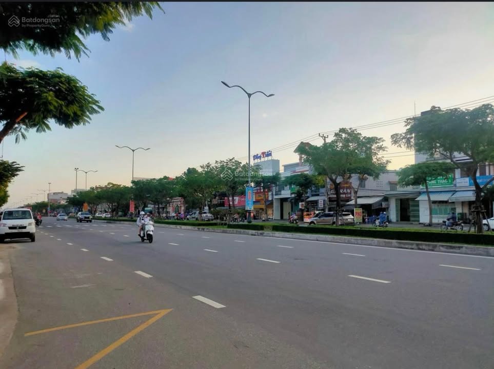 Đất nền + Nhà cấp 4 mặt tiền Lê Văn Hiến 125m² giá 1 tỷ - Tiềm năng đầu tư lớn!