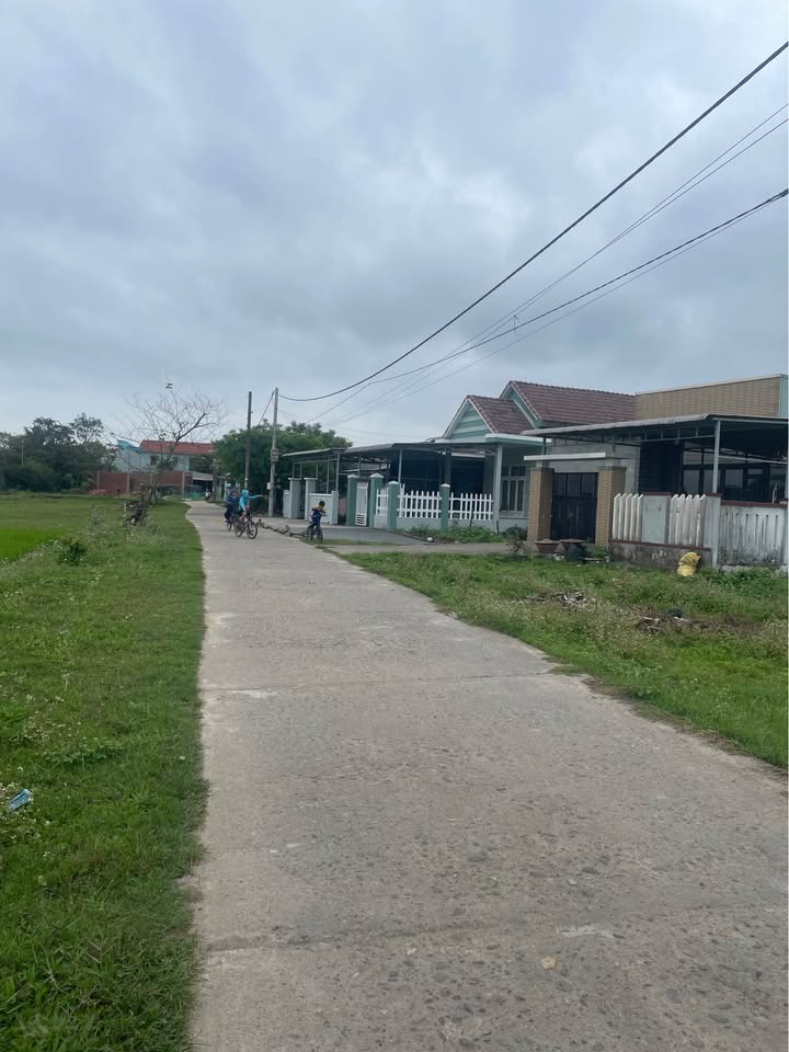 Đất ở xã Điện Tiến, Điện Bàn 400m² giá 1.7 tỷ - Đường ô tô vào tận nơi!