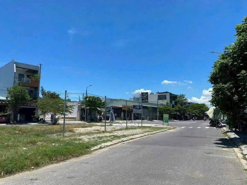 Đất Mặt Tiền Bùi Hiển, Đà Nẵng 90m² giá 5 tỷ - Kinh doanh sầm uất!