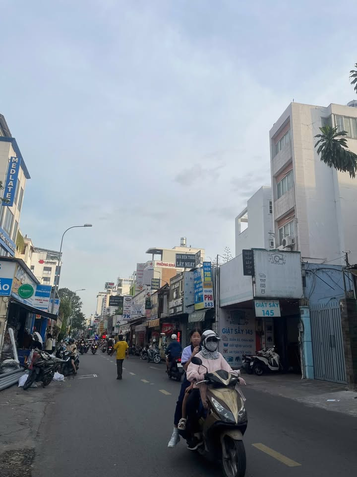 Nhà mặt tiền kinh doanh Thích Quảng Đức, Phú Nhuận 46.5m² giá 12 tỷ - Cơ hội đầu tư hiếm có!