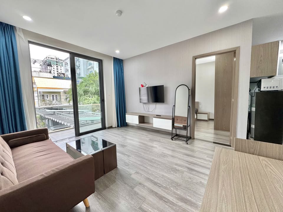 Căn hộ dịch vụ 1PN Lý Thường Kiệt 65m² giá 11 triệu - Tiện nghi đầy đủ, không gian riêng tư!