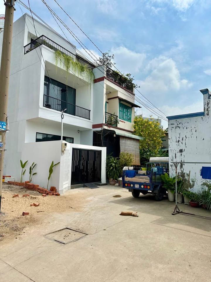 Nhà bán ngay trung tâm Bình Chiểu 51m² giá 1.6 tỷ - Ô tô đỗ cửa thuận tiện!