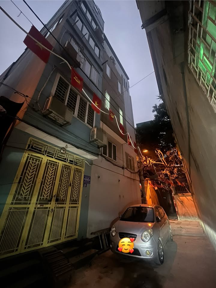 Nhà phố Tây Trà, Hoàng Mai 32m² giá 8.7 tỷ - Đường ô tô đỗ thoải mái!