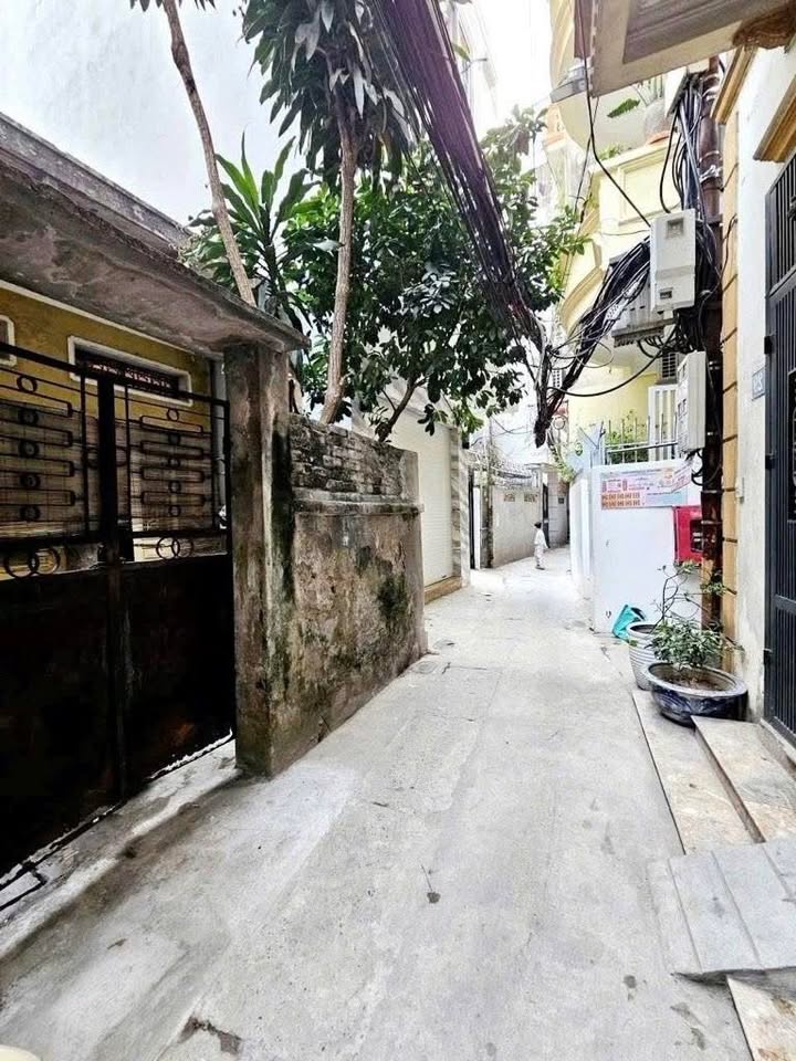 Đất vàng Hoàng Hoa Thám Ba Đình 55m² giá 11 tỷ - Cơ hội hiếm có đầu tư!