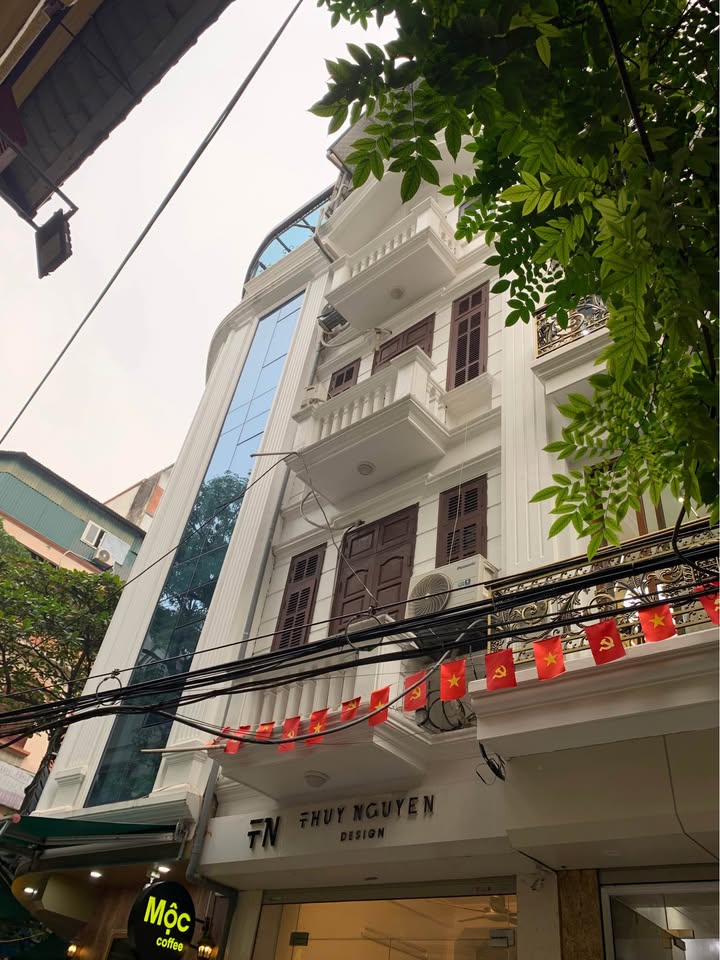 FrontHouse Hoàng Ngân 43m² giá 13 tỷ - Mặt phố ô tô tránh, phong thủy đắc địa!