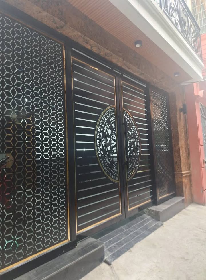 Nhà phố Tân Mai 80m² giá 14.5 tỷ - Ô tô vào tận nhà, sổ đỏ chính chủ!