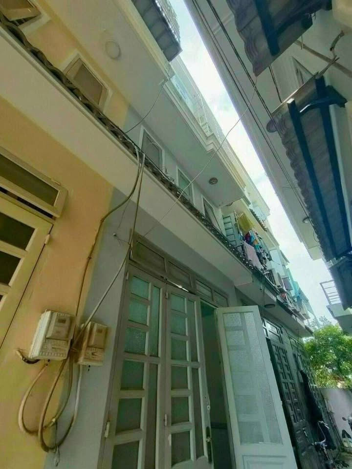 Nhà bán Thới An, Quận 12, 26m², giá 1.7 tỷ - Sổ hồng chính chủ, thiết kế hiện đại!