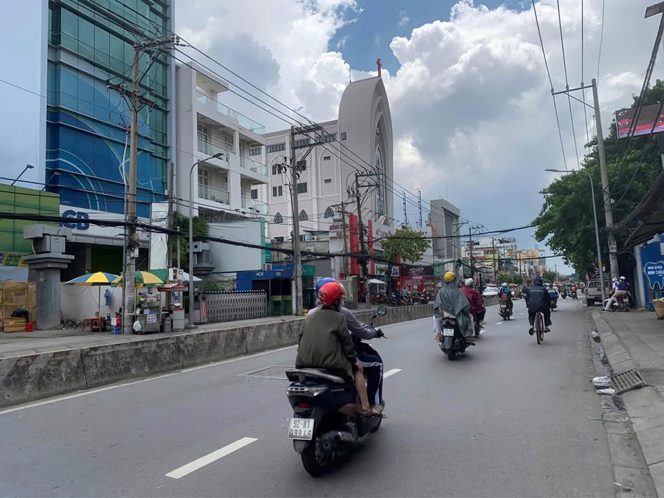 Nhà mặt tiền kinh doanh đường Huỳnh Tấn Phát 153m² giá chỉ 24 tỷ - Sổ hồng chính chủ!