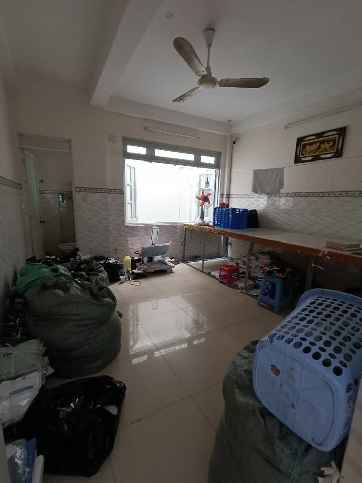 Nhà mặt tiền Họ Lê Tân Phú 86m² giá 30 triệu - Tiềm năng kinh doanh lớn!