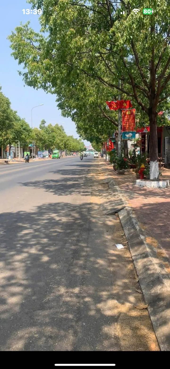 Đất mặt tiền kinh doanh Tỉnh Lộ 1 Buôn Đôn 180m² giá 1.8 tỷ - Đầu tư sinh lời ngay!