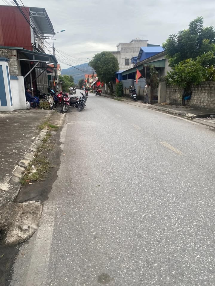 Đất nền 140m² tại thôn 5, Phường Hoàng Quế - Giá chỉ 1.8 tỷ, vị trí kinh doanh thuận lợi!