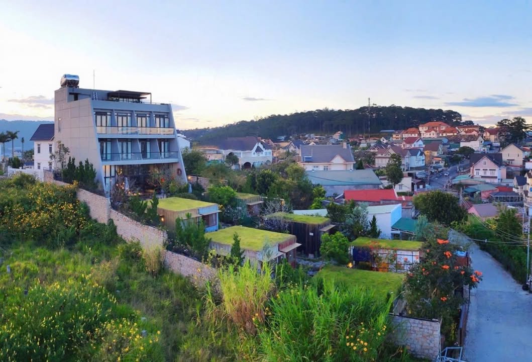 Biệt thự khách sạn VIP Đà Lạt 904m² giá 63 tỷ - Kiến trúc Châu Âu đẳng cấp!