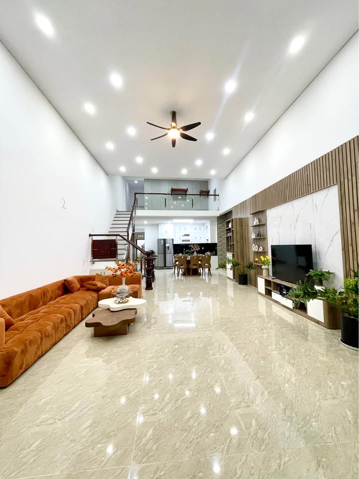 Nhà đẹp mê lửng đường A12 Buôn Ma Thuột 191m² giá chỉ 4.1 tỷ - Sẵn sàng vào ở!