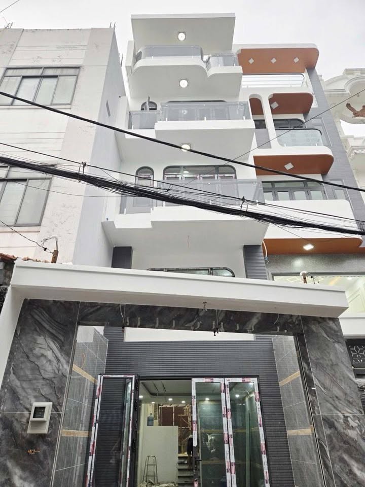 Nhà 5 tầng mặt tiền An Dương Vương 80m² giá 8.99 tỷ - Kinh doanh đỉnh cao!