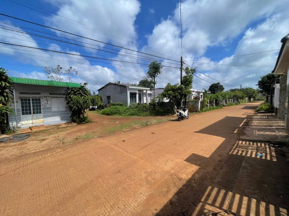 Đất nền Cư Suê 611m² giá 3.55 tỷ - Hướng Nam, thổ cư 100%!