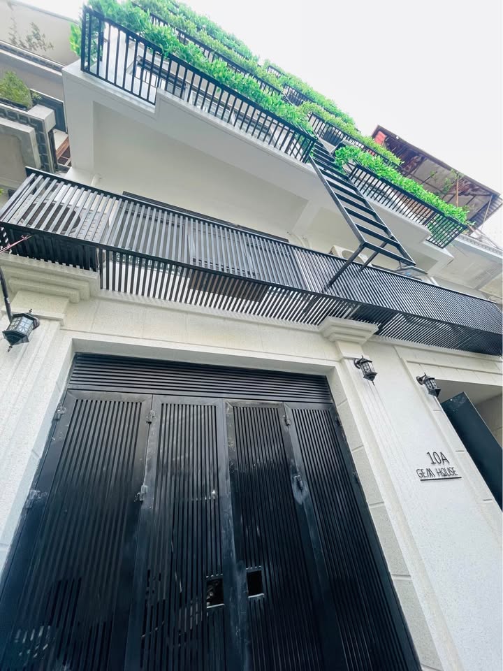 Tòa CHDV Nguyễn Ngọc Vũ Cầu Giấy 92m² giá 13 tỷ - Dòng tiền 130 triệu/tháng!