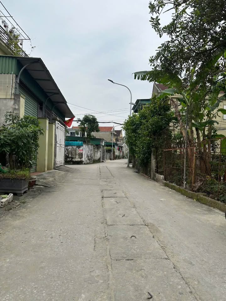 Đất nền Quán Bàu 80m² giá 3 tỷ - Đầu tư tiềm năng ngay hôm nay!