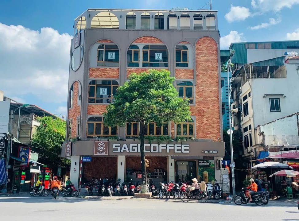 Nhà mặt phố Trung Kính 230m² giá 62.1 triệu - Thiết kế thông sàn, nhận nhà ngay!