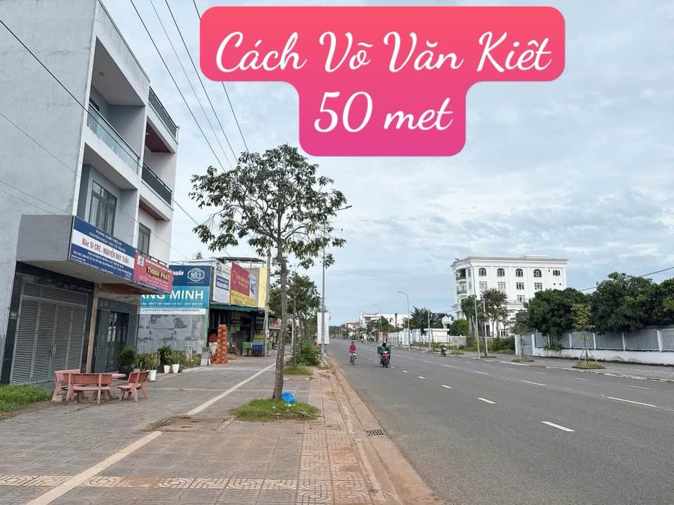 Biệt thự mặt tiền đường 11B, 260m², giá 5.85 tỷ - Vị trí đắc địa gần Võ Văn Kiệt!