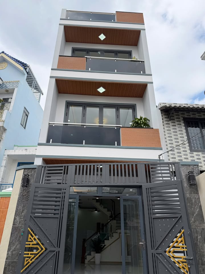 Nhà 4 tầng Phạm Thế Hiển, Quận 8, 49m² giá 8.83 tỷ - Sẵn sàng vào ở ngay!