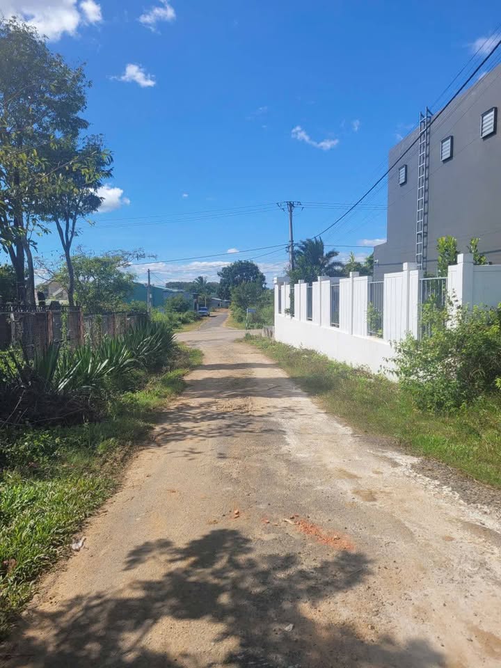 Đất thổ cư 270m² đường Ngô Văn Sở, phường Đăk La - Giá chỉ 1 tỷ!