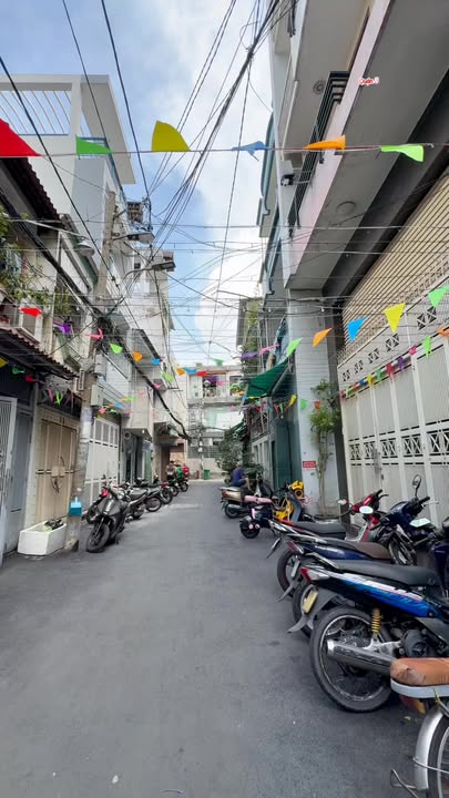 Nhà Quận 3 - 50m² giá 9.98 tỷ - Hẻm 7m xe tải vào tận nhà!