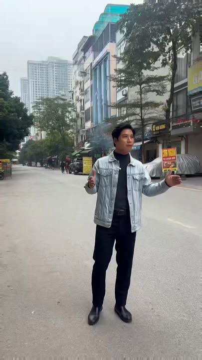 Mặt phố Phú Diễn 50m² giá 18 tỷ - Kinh doanh sầm uất, ô tô tránh nhau!