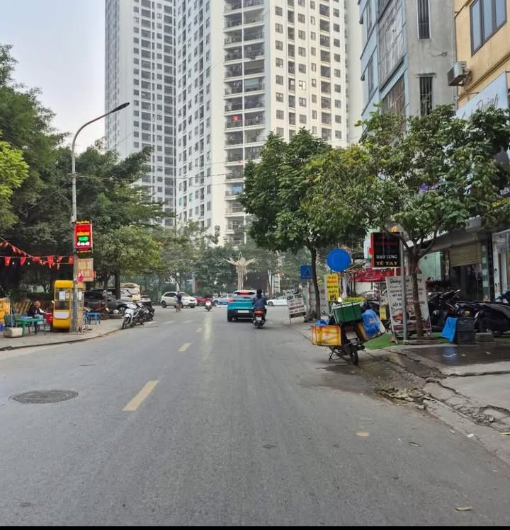 Mặt phố kinh doanh Tứ Hiệp 68m² giá thỏa thuận - Sổ đỏ chính chủ