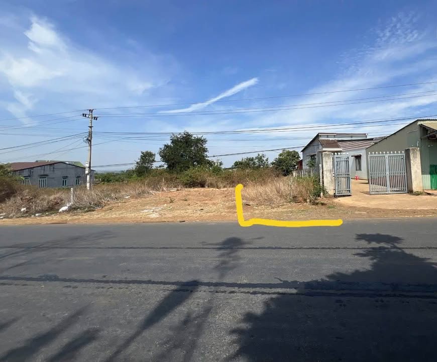 Đất thổ cư mặt tiền thôn 5 Ea Bar 140m² giá 1.35 tỷ - Kinh doanh thuận lợi!