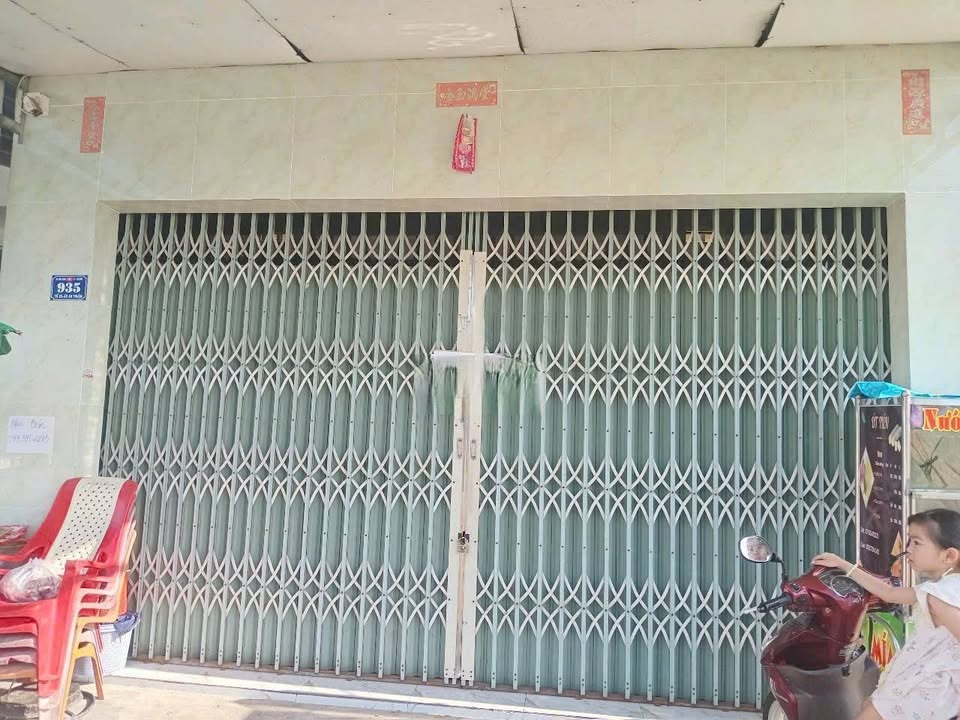 Nhà cấp 4 Chợ Mới 81.2m² giá 2.4 tỷ - Kinh doanh sầm uất mặt tiền 944!