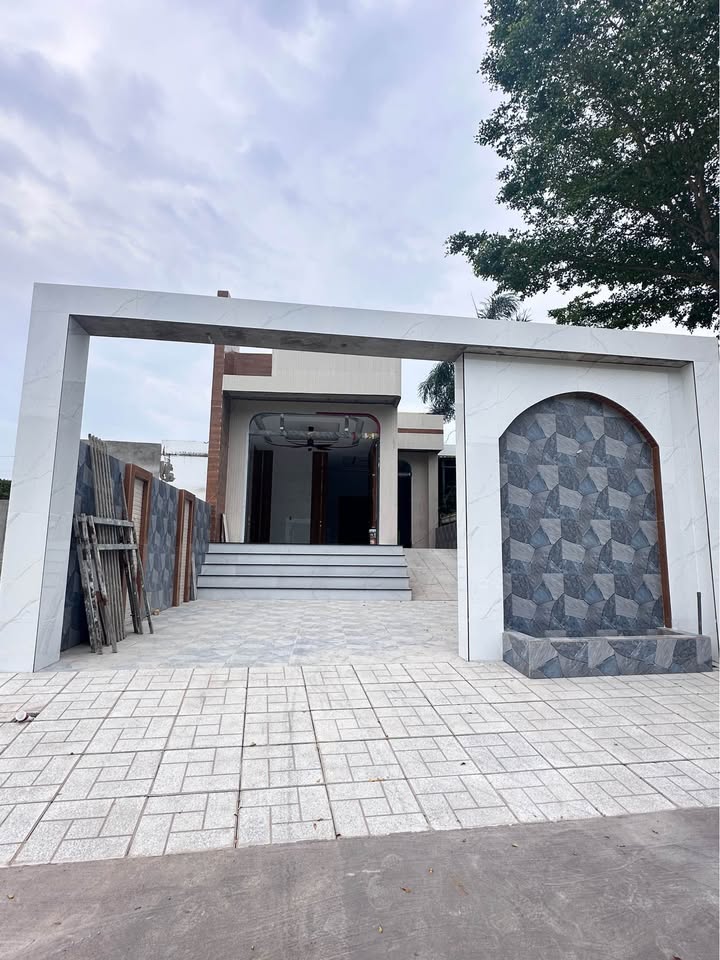 Nhà mặt tiền đường Hải Lâm, Phước Hưng 114m² giá 2.3 tỷ - Dọn vào ở ngay!