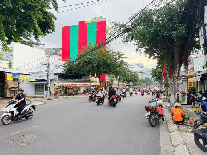 FrontHouse Nha Trang 66.7m² giá 10.1 tỷ - Kinh doanh sầm uất 2 mặt tiền