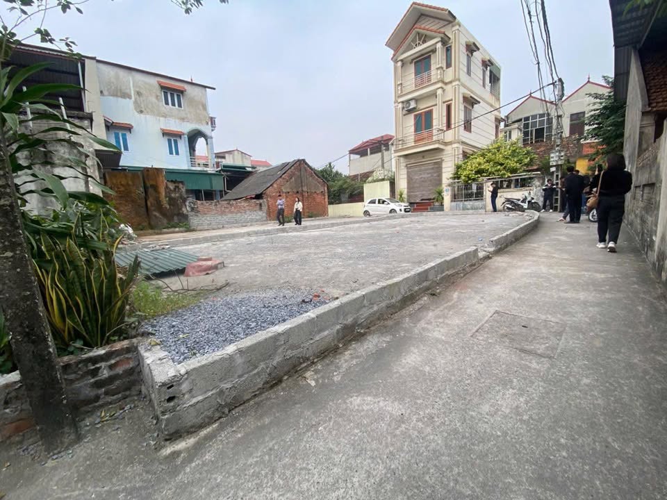 Đất lô góc Văn Tự, Phú Xuyên 113.7m² giá 4.038 tỷ - Pháp lý chuẩn, giao dịch ngay!