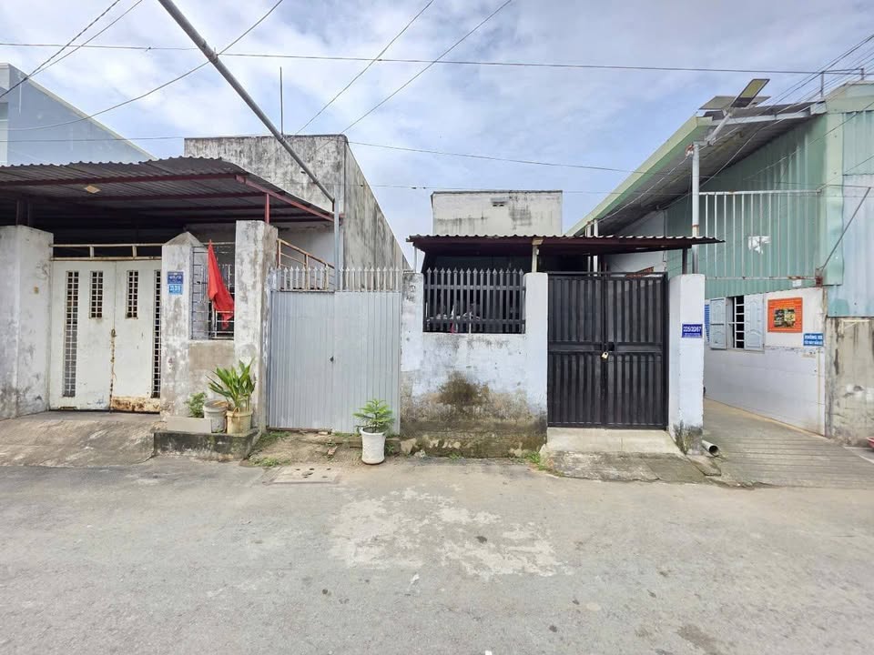 Nhà cấp 4 gác lửng tại Bình Thắng, Dĩ An 126.9m² giá 3.55 tỷ - Gần chợ và trường học!